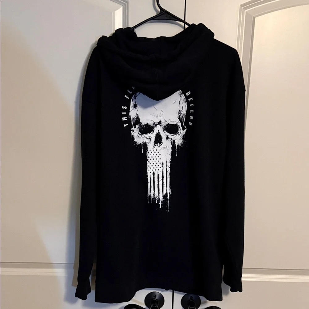 Men's Black Zip-Up Sweater with Skull Design - Picture 5 of 6